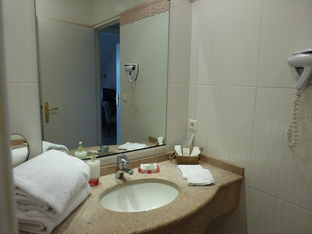 L'Aubiniere Hotel Restaurant & Spa Saint-Ouen-les-Vignes Rom bilde